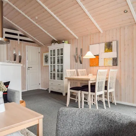 One-bedroom Holiday In אוטרופ